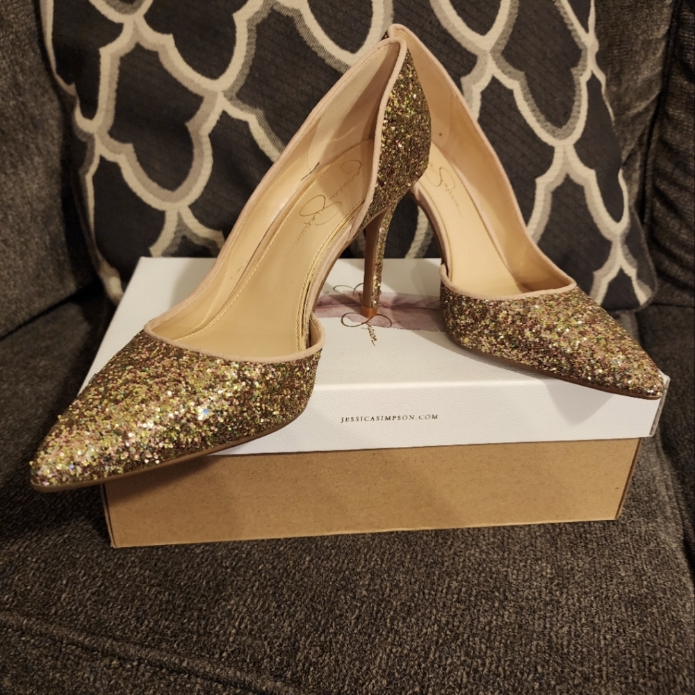 Jessica Simpson Pumps